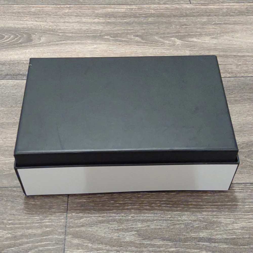 Authentic Chanel Gift box - Picture 9 of 10
